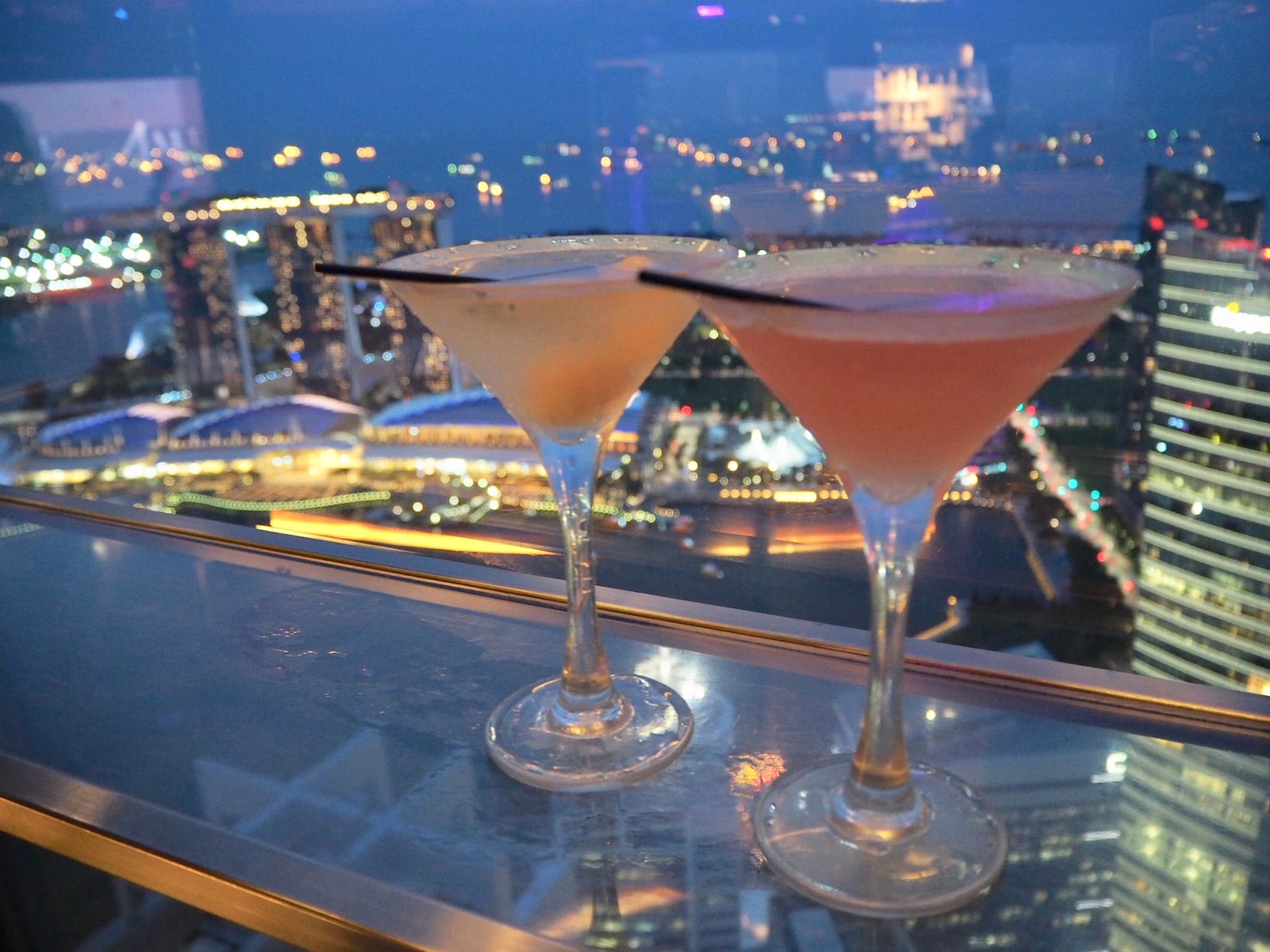 女性必見 お酒が無料 シンガポールで飲むならレディースナイトを見逃すな Japanda Part 2